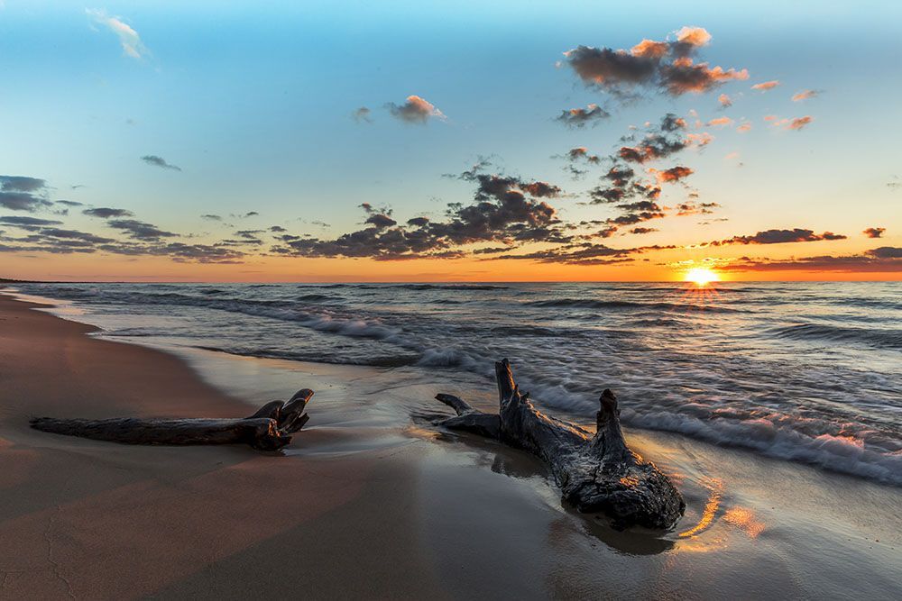 Help to keep this Great Lake great. (Photo by Brian Lasenby/Shutterstock)