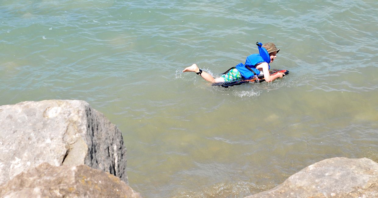 Plan for safe swimming in 2019 - Visit your local public health websites and social media channels.
